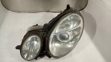 Laden Sie das Bild in den Galerie-Viewer, Frontscheinwerfer Mercedes-Benz W211 154359-01 Links Scheinwerfer Headlight SCH7183479924il