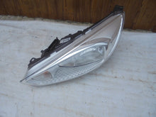 Laden Sie das Bild in den Galerie-Viewer, Frontscheinwerfer Ford Focus F1EB-13W030-AD Halogen Links Scheinwerfer Headlight