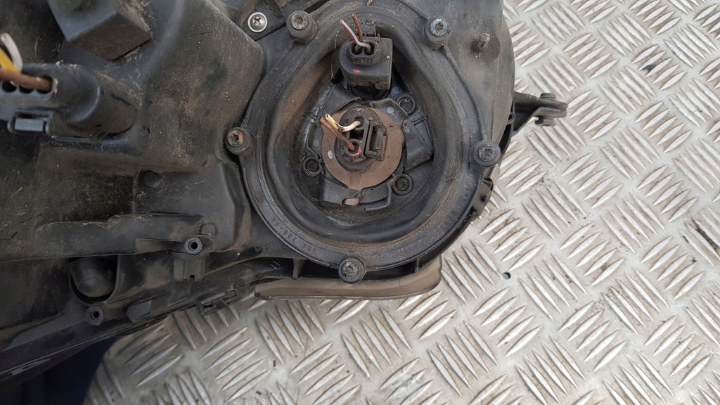 Frontscheinwerfer Mercedes-Benz W211 15436001 Xenon Rechts Headlight SCH8481706939lo