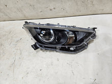 Laden Sie das Bild in den Galerie-Viewer, Frontscheinwerfer Toyota Yaris Rechts Scheinwerfer Headlight SCH9073667994xc