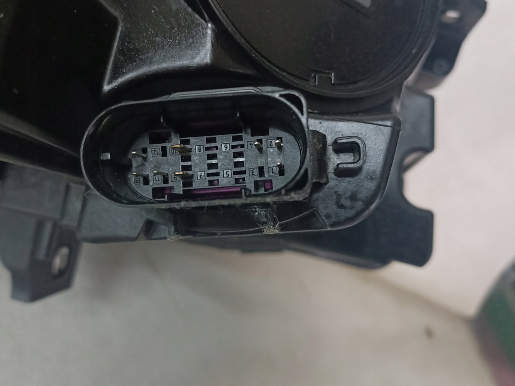 Frontscheinwerfer Mercedes-Benz Cla X117 C117 A1179067800 LED Links Headlight SCH6787524570ob