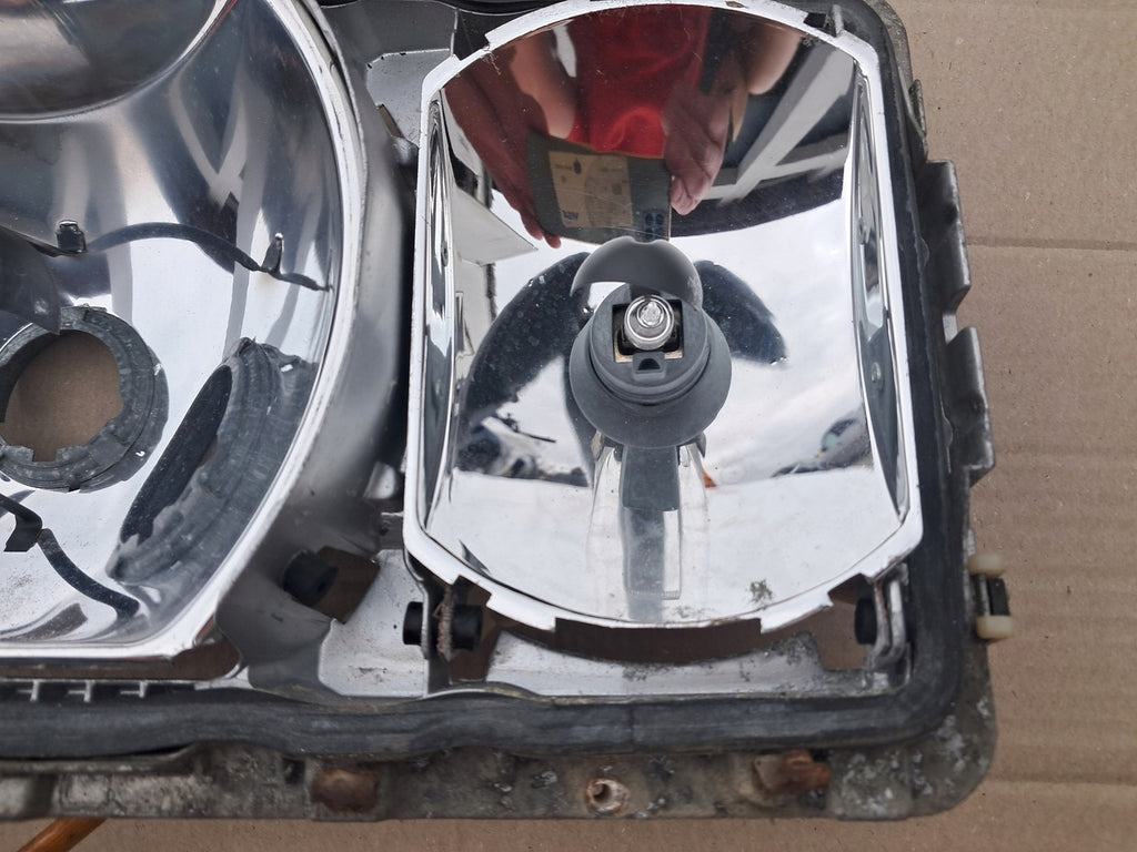 Frontscheinwerfer Mercedes-Benz W116 1168205761 Ein Stück (Rechts oder Links)