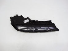 Laden Sie das Bild in den Galerie-Viewer, Frontscheinwerfer BMW 7 9879936-11 LED Rechts Scheinwerfer Headlight