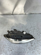 Laden Sie das Bild in den Galerie-Viewer, Frontscheinwerfer VW Touran 5TB941082A LED Rechts Scheinwerfer Headlight SCH4474214844wf