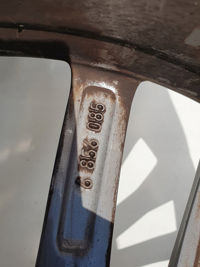 1x Alufelge 17 Zoll 7.5" 5x120 54ET Glanz 6856085 BMW 1 F40 Rim Wheel