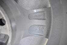 Laden Sie das Bild in den Galerie-Viewer, 1x Alufelge 15 Zoll 6.5&quot; 4x108 20ET Glanz Silber Peugeot 2008 Rim Wheel