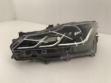 Laden Sie das Bild in den Galerie-Viewer, Frontscheinwerfer Toyota Corolla 81150-02T31-00 Links Scheinwerfer Headlight SCH7821730935hu