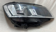 Laden Sie das Bild in den Galerie-Viewer, Frontscheinwerfer VW T6 7L1941006B Halogen Rechts Scheinwerfer Headlight