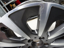 Laden Sie das Bild in den Galerie-Viewer, 1x Alufelge 17 Zoll 8.0" 5x112 41ET A2224010802 Mercedes-Benz W222 Rim Wheel FEL2844599772jn