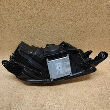 Laden Sie das Bild in den Galerie-Viewer, Frontscheinwerfer Skoda Fabia III 6V1941015E LED Links Scheinwerfer Headlight SCH3486350174ff