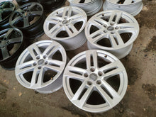 Laden Sie das Bild in den Galerie-Viewer, 4x Alufelge 17 Zoll 7.0" 5x112 42ET Glanz Silber 8W0601025P Audi A4 B8 Rim Wheel FEL6387461937sy