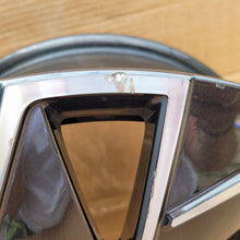 Laden Sie das Bild in den Galerie-Viewer, 1x Alufelge 17 Zoll 6.5" 5x112 658601025F Skoda Scala Rim Wheel FEL3930797375ul