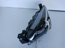 Laden Sie das Bild in den Galerie-Viewer, Frontscheinwerfer Mazda 2 D09K-51040 Full LED Links Scheinwerfer Headlight