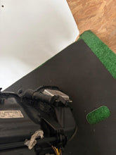 Load image into Gallery viewer, Frontscheinwerfer Mercedes-Benz W212 A2128202059 Xenon Rechts Headlight SCH2131756226es