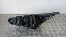 Laden Sie das Bild in den Galerie-Viewer, Frontscheinwerfer Ford Focus III F1EB-13D154-AB Xenon Rechts Headlight SCH6066151955ch
