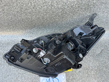 Laden Sie das Bild in den Galerie-Viewer, Frontscheinwerfer Toyota Yaris Rechts Scheinwerfer Headlight SCH6255119249fm