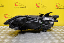 Laden Sie das Bild in den Galerie-Viewer, Frontscheinwerfer Mitsubishi Outlander 8301CB-64 Full LED Rechts Headlight