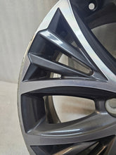 Load image into Gallery viewer, 1x Alufelge 17 Zoll 6.5" 5x114.3 50ET PW4570D005 Toyota Auris Yaris Rim Wheel FEL6572535727bw