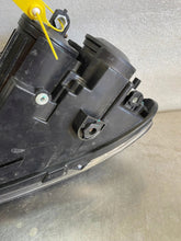 Laden Sie das Bild in den Galerie-Viewer, Frontscheinwerfer VW Scirocco Links Scheinwerfer Headlight SCH4321836751mr