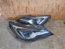 Load image into Gallery viewer, Frontscheinwerfer Opel Astra K 7963100005 7963200006 LED Ein Satz Headlight