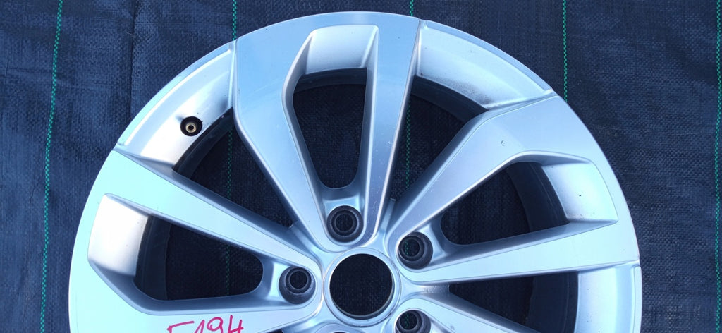 1x Alufelge 17 Zoll 7.0" 5x112 45ET Glanz Silber 2GA601025 VW T-Roc Troc FEL7680746189gv