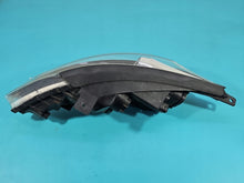 Laden Sie das Bild in den Galerie-Viewer, Frontscheinwerfer Kia Sportage Rechts Scheinwerfer Headlight SCH9620576811oc