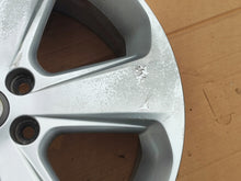 Laden Sie das Bild in den Galerie-Viewer, 1x Alufelge 18 Zoll 7.0" 5x105 38ET Glanz Silber 95181597 Opel Mokka Rim Wheel FEL3274218081hj