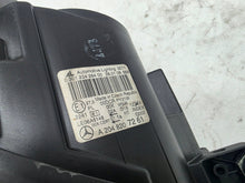 Laden Sie das Bild in den Galerie-Viewer, Frontscheinwerfer Mercedes-Benz W204 2048207261 Rechts Scheinwerfer Headlight SCH4093683935ut
