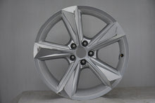 Load image into Gallery viewer, 1x Alufelge 19 Zoll 8.5&quot; 5x112 23ET Glanz Silber 4M0601025BN Audi Rim Wheel