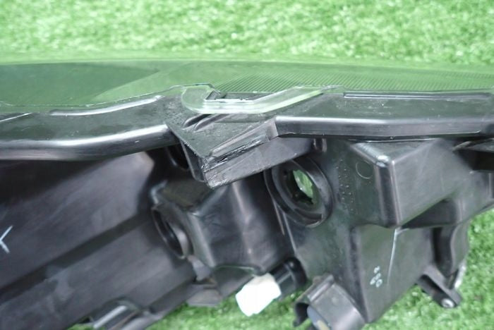 Frontscheinwerfer Toyota Yaris Links Scheinwerfer Headlight SCH4437043752jz