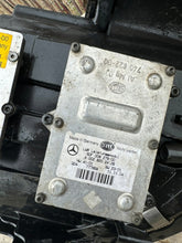 Laden Sie das Bild in den Galerie-Viewer, Frontscheinwerfer Mercedes-Benz W211 Links Scheinwerfer Headlight SCH3802352455st
