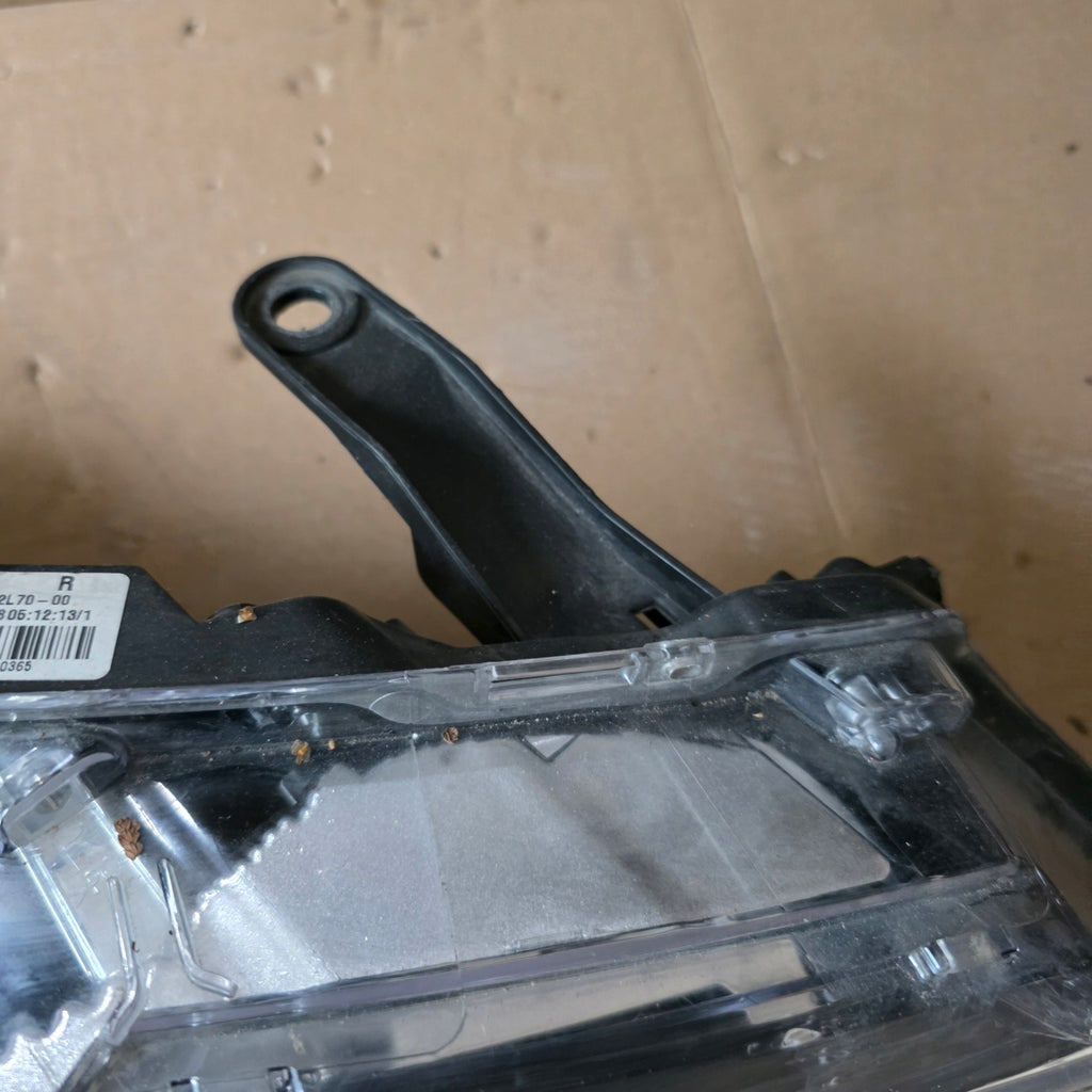 Frontscheinwerfer Toyota Corolla 81110-02L70 Rechts Scheinwerfer Headlight SCH7432313603bv