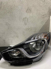 Load image into Gallery viewer, Frontscheinwerfer Hyundai Ix20 92101-1KXXX Ein Stück (Rechts oder Links) SCH9217104073qj