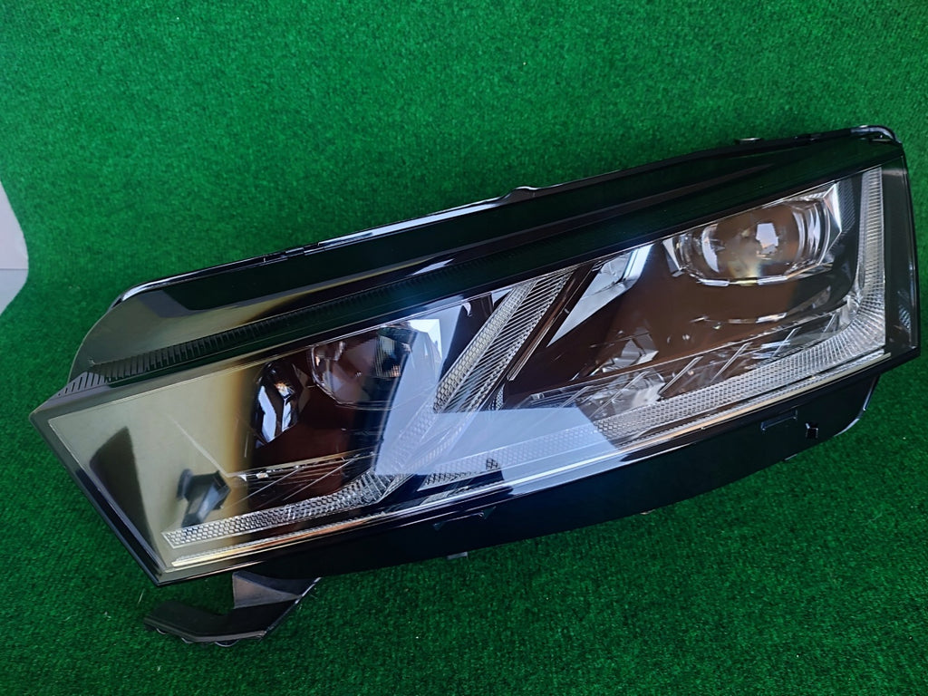 Frontscheinwerfer Skoda Octavia IV 5E4941015A Links Scheinwerfer Headlight SCH1701950244yd