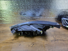 Laden Sie das Bild in den Galerie-Viewer, Frontscheinwerfer Ford Focus NX7B-13E014-CD Rechts Scheinwerfer Headlight SCH6042404554jo