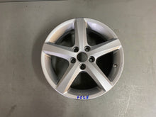 Load image into Gallery viewer, 1x Alufelge 15 Zoll 6.0&quot; 5x100 40ET 6R0071495B VW Polo 6r Rim Wheel