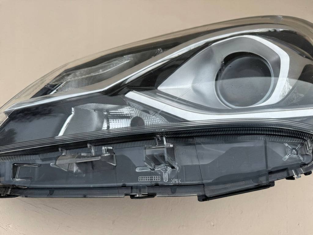 Frontscheinwerfer Toyota Yaris Links Scheinwerfer Headlight