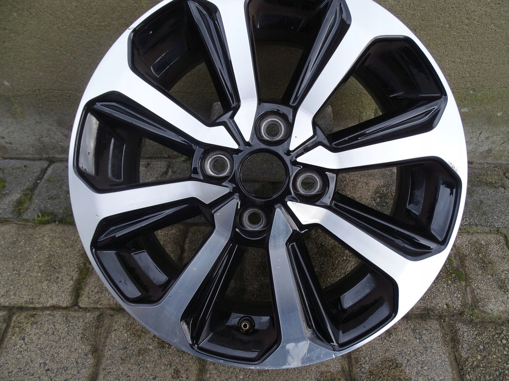 1x Alufelge 15 Zoll 5.0" 4x100 46ET 9KTO422443525 Mitsubishi Space Star