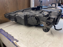 Load image into Gallery viewer, Frontscheinwerfer Audi A3 8V0941006H Xenon Rechts Scheinwerfer Headlight