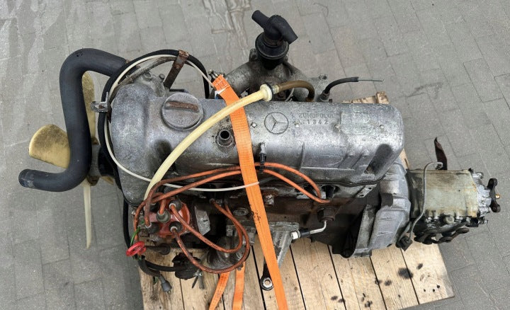 Motor Mercedes-Benz W114 70kW 1972 Benzin Engine Komplett MOT7300933979ff