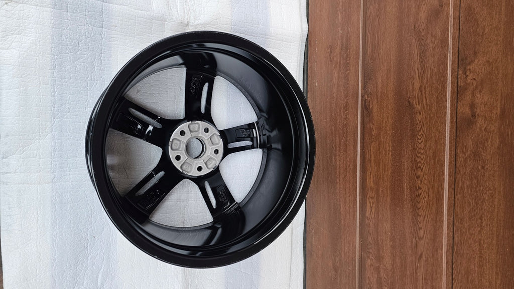 1x Alufelge 19 Zoll 9.0" 5x112 52ET Glanz Schwarz 8S0601025BD Audi Tt Rim Wheel FEL5777511595ln
