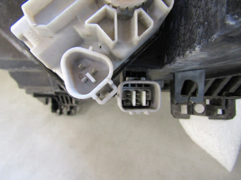 Frontscheinwerfer Mazda II BBM551030 Xenon Rechts Scheinwerfer Headlight