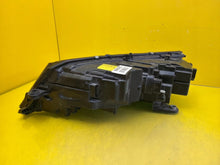 Laden Sie das Bild in den Galerie-Viewer, Frontscheinwerfer Skoda Octavia 5E1941016 Rechts Scheinwerfer Headlight SCH5717024238mf