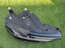 Laden Sie das Bild in den Galerie-Viewer, Frontscheinwerfer Audi Q4 89A941034 Vorderseite Scheinwerfer Headlight SCH7100287506gx