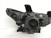 Laden Sie das Bild in den Galerie-Viewer, Frontscheinwerfer Mazda BCJH-51040 -51040 LED Ein Stück (Rechts oder Links)