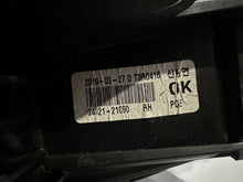Laden Sie das Bild in den Galerie-Viewer, Frontscheinwerfer Hyundai I30 III G4921-21060 Full LED Rechts Headlight SCH2302173206oi
