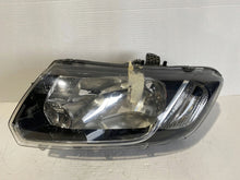Laden Sie das Bild in den Galerie-Viewer, Frontscheinwerfer Dacia Sandero ARO18335 Links Scheinwerfer Headlight