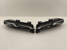 Laden Sie das Bild in den Galerie-Viewer, Frontscheinwerfer BMW 7 12640180490 12640170490 Ein Satz Scheinwerfer Headlight SCH6789919875mc