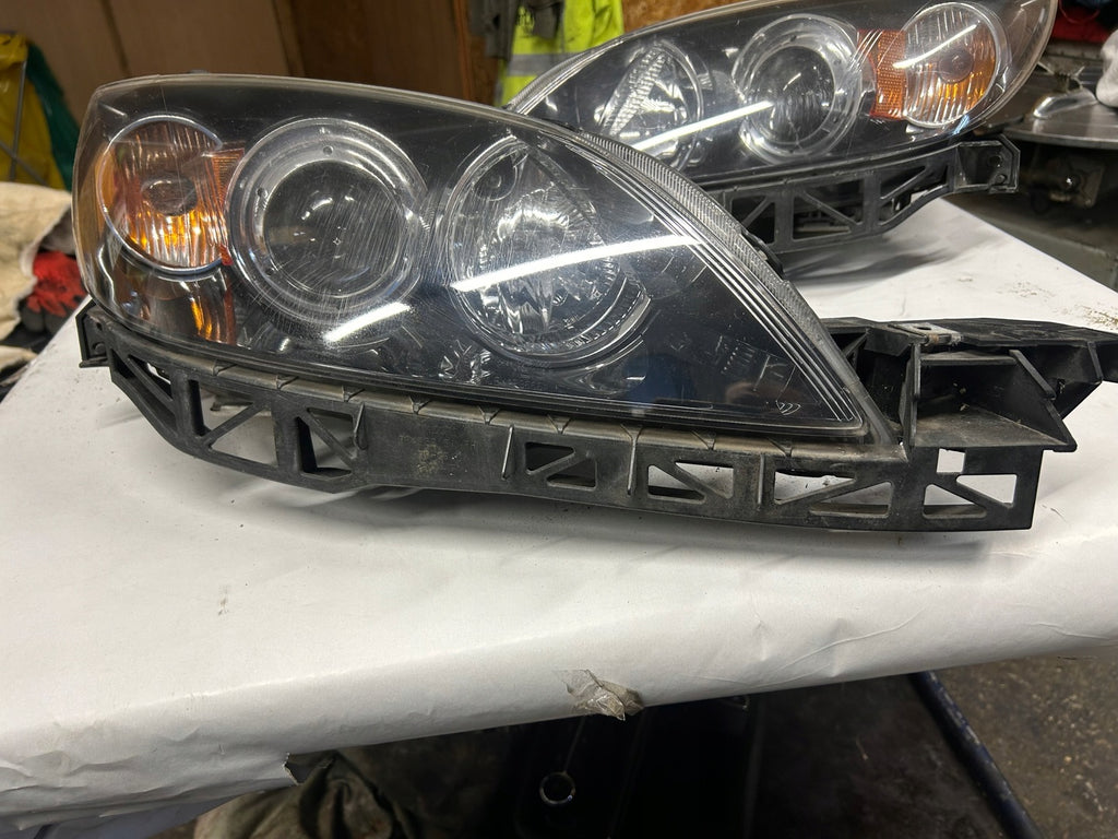 Frontscheinwerfer Mazda III Ein Stück (Rechts oder Links) Scheinwerfer Headlight