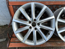 Laden Sie das Bild in den Galerie-Viewer, 1x Alufelge 18 Zoll 8.0&quot; 5x112 44ET 3C0601025BA VW Scirocco Rim Wheel